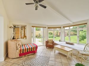 Breakfast Room- click for photo gallery